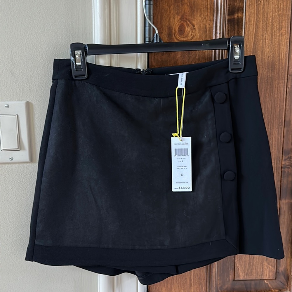 BCBGeneration NWT Skort size 2 plush vegan suede front. Never worn